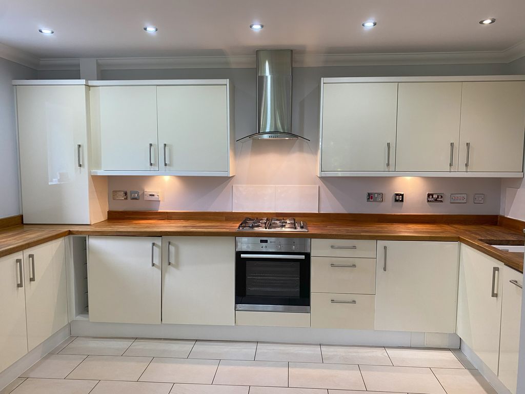 Property photo 1 of 13 Kitchen