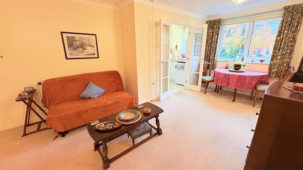 Property photo 3 of 9 Living Room