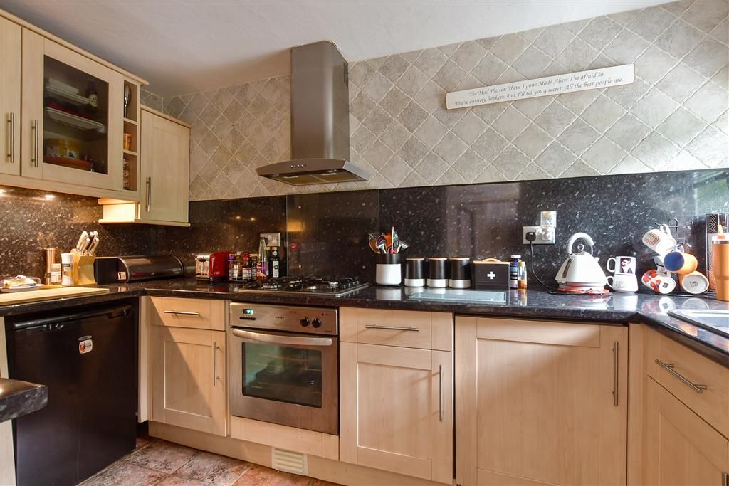 Property photo 1 of 12 Kitchen