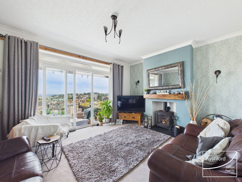 Property photo 3 of 32