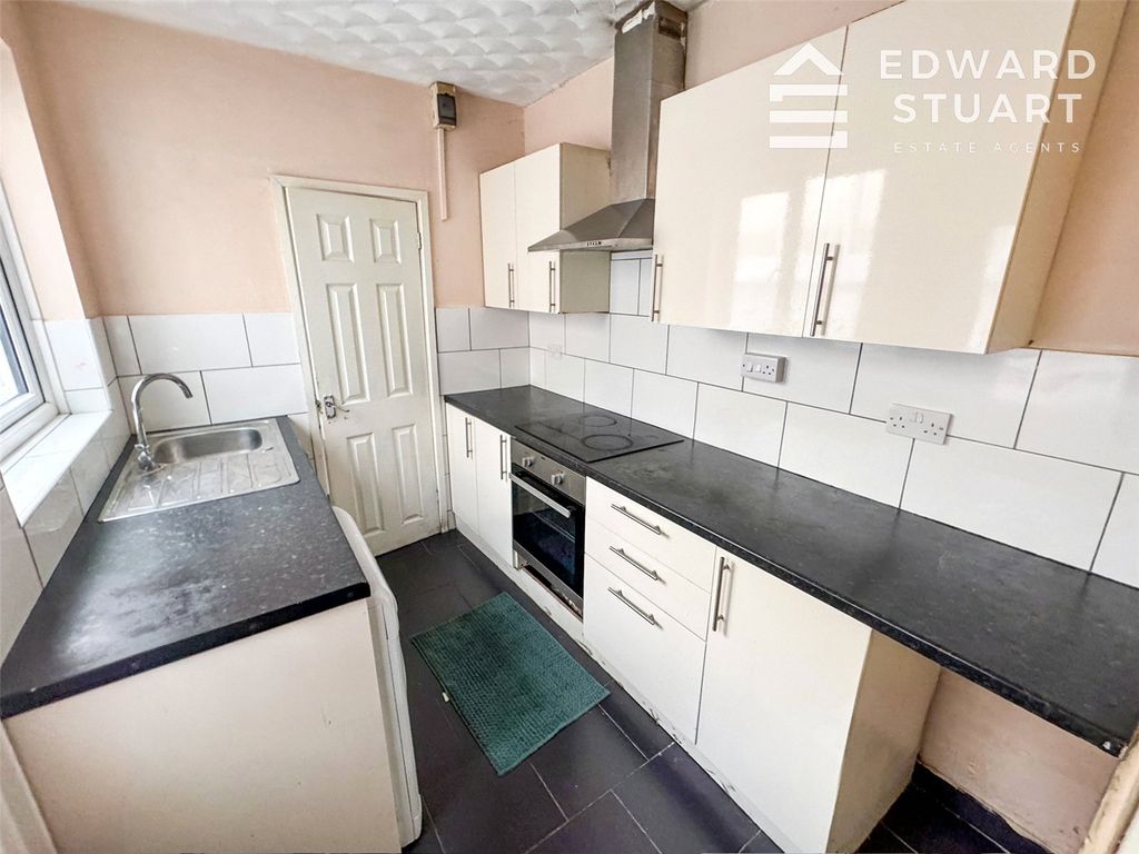 Property photo 3 of 8 Picture No. 06