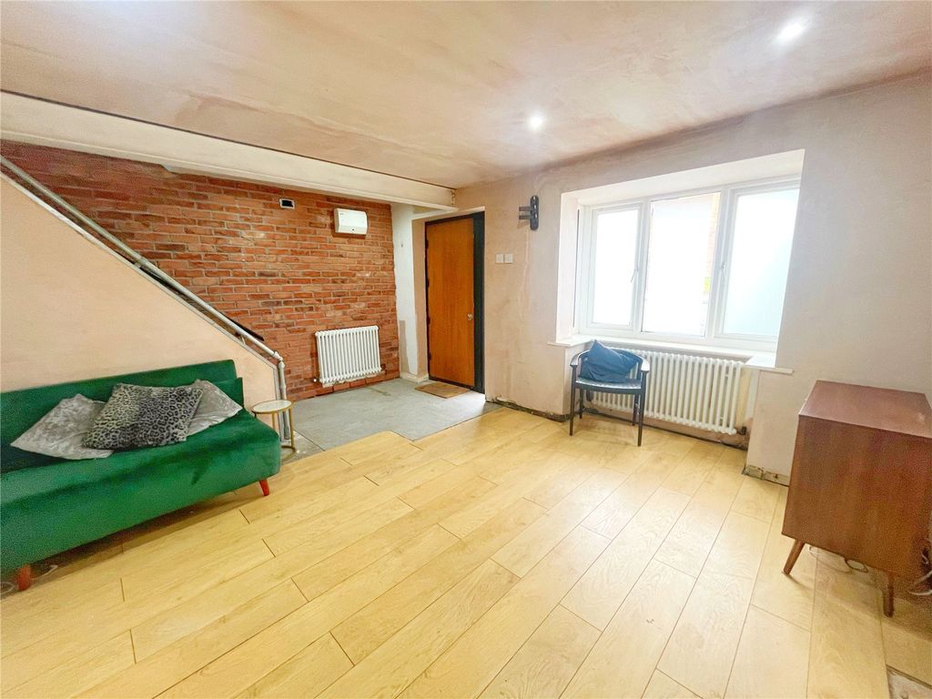 Property photo 3 of 19 Picture No. 11