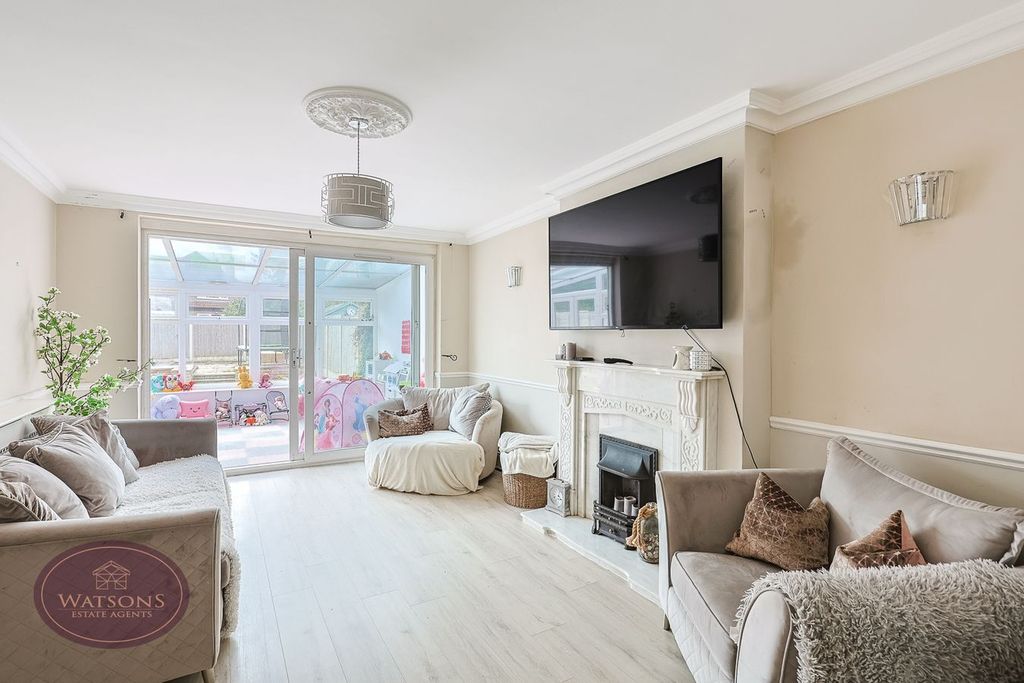 Property photo 2 of 24