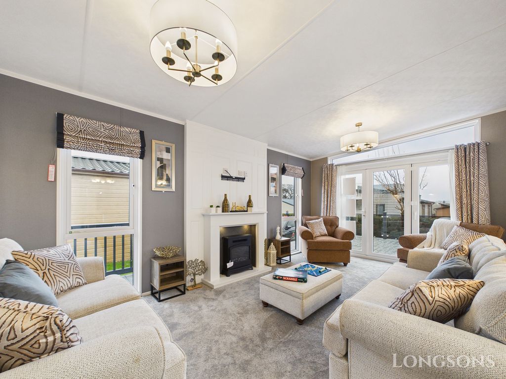 Property photo 2 of 18 Cam02173G0 Pr0345 Still053