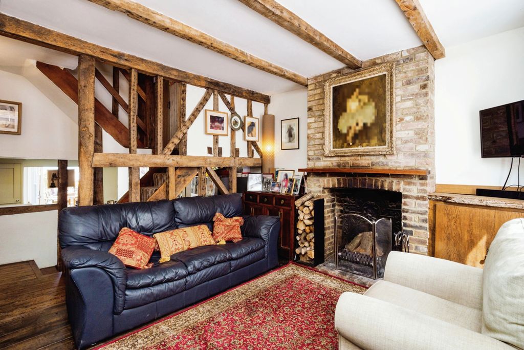 Property photo 2 of 17 Living Room