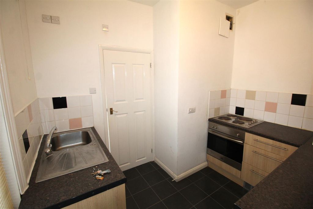 Property photo 3 of 6 Kitch Pic 2.Jpg