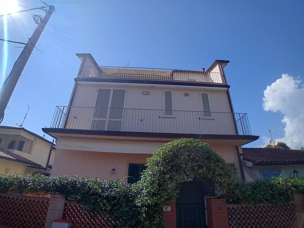 Property photo 1 of 30