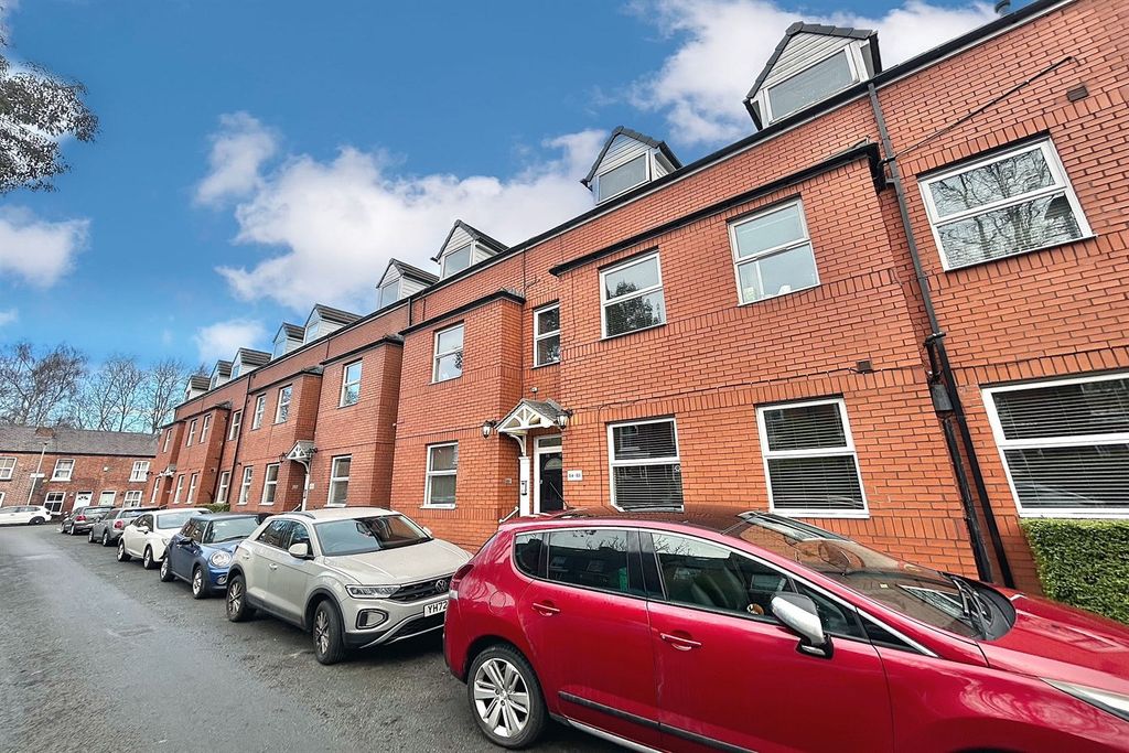 Property photo 1 of 11 (Main)