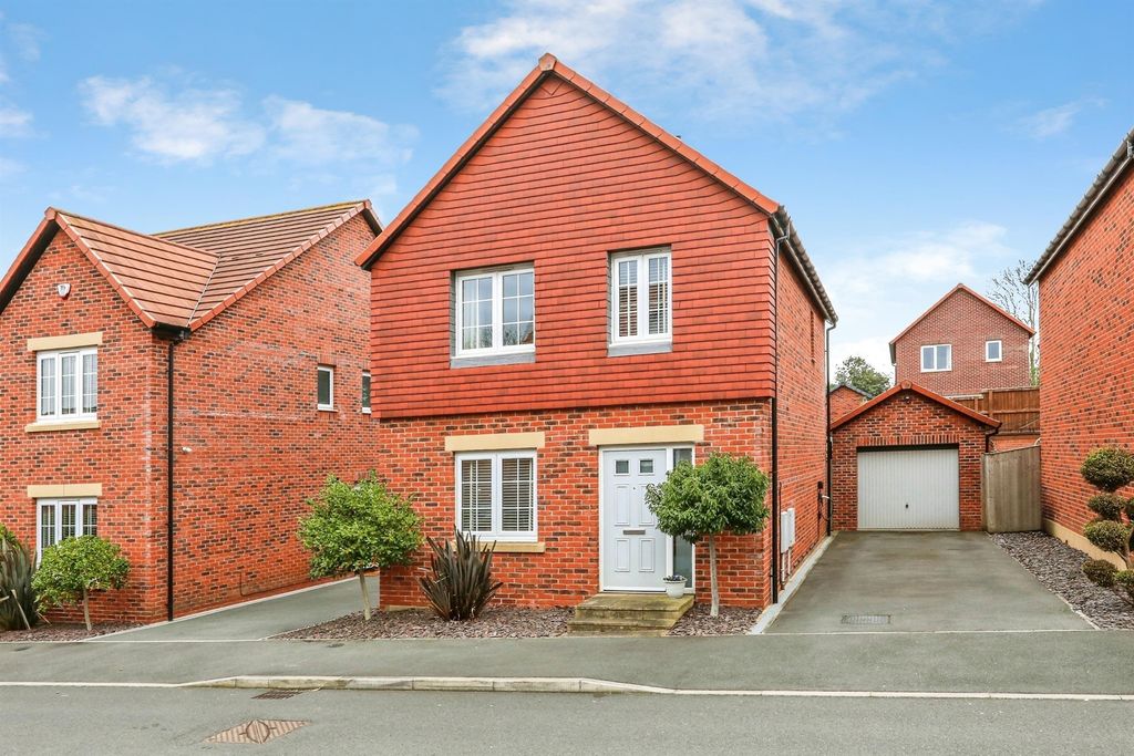 Property photo 1 of 16