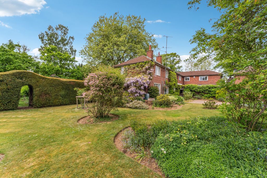 Property photo 1 of 38
