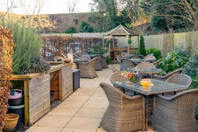 Property photo 2 of 15 Garden