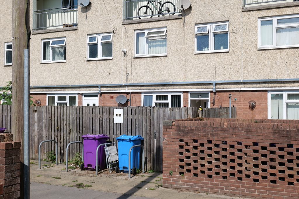 Property photo 1 of 6