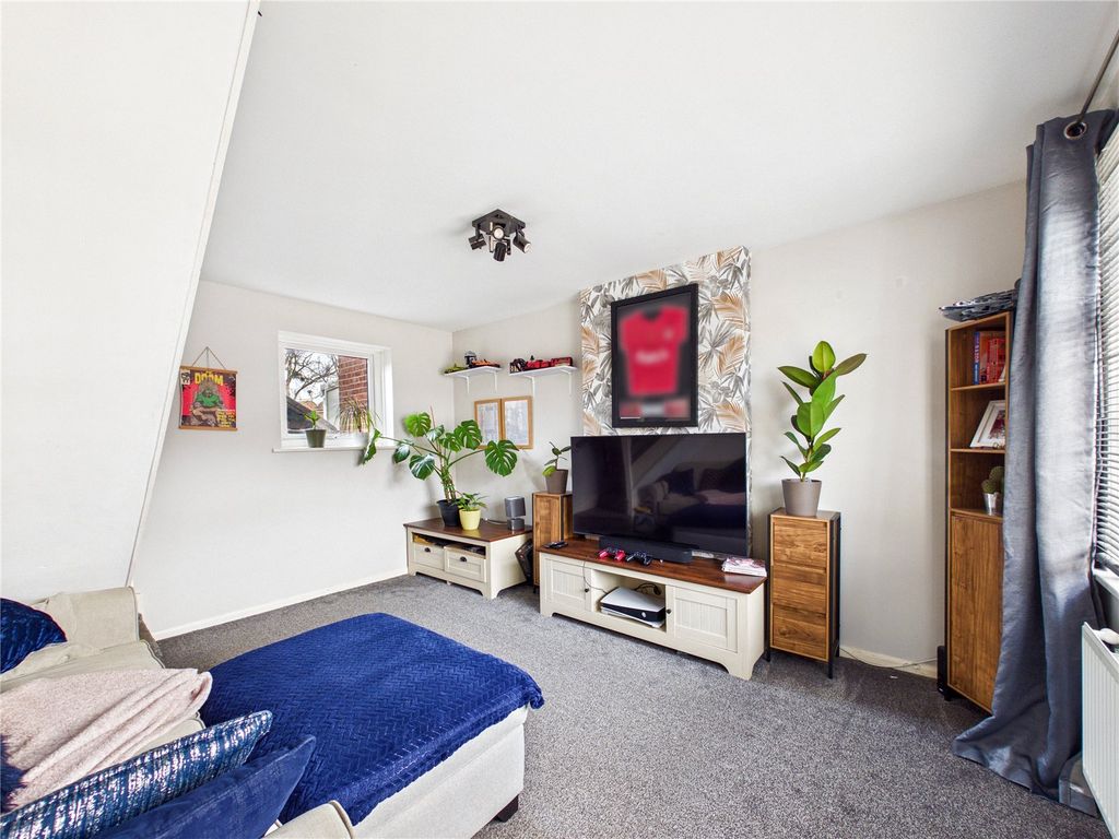 Property photo 2 of 11 Picture No. 01