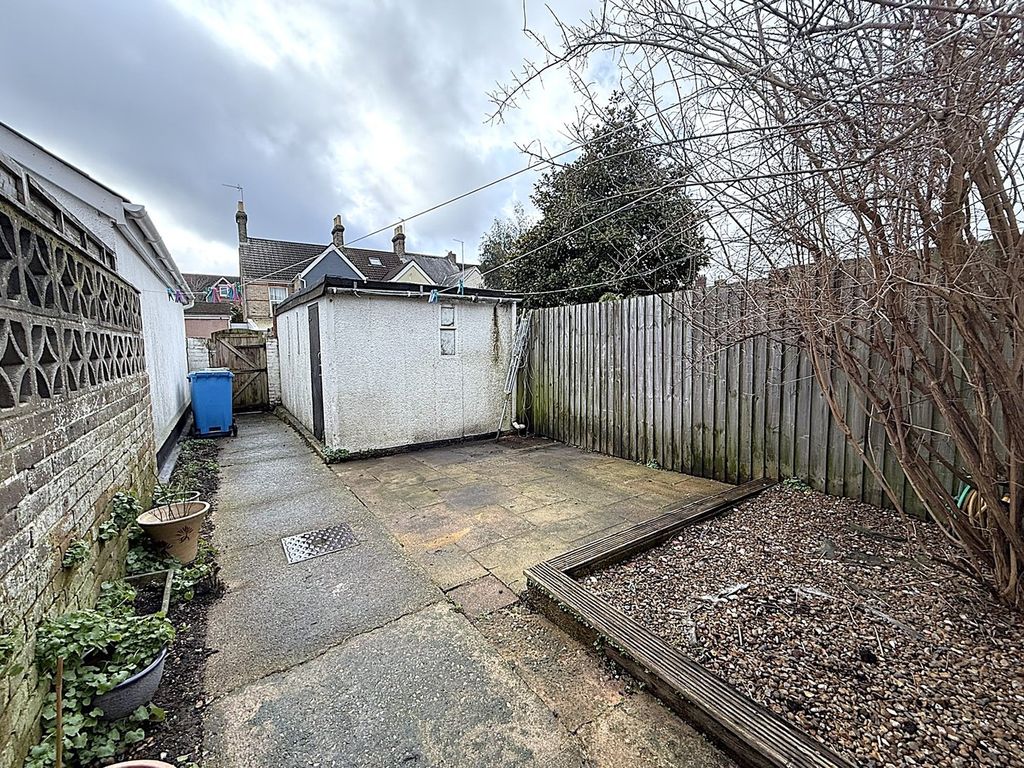 Property photo 2 of 20