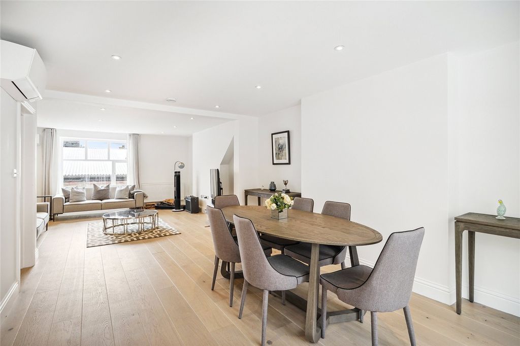 Property photo 3 of 11 Picture No. 07