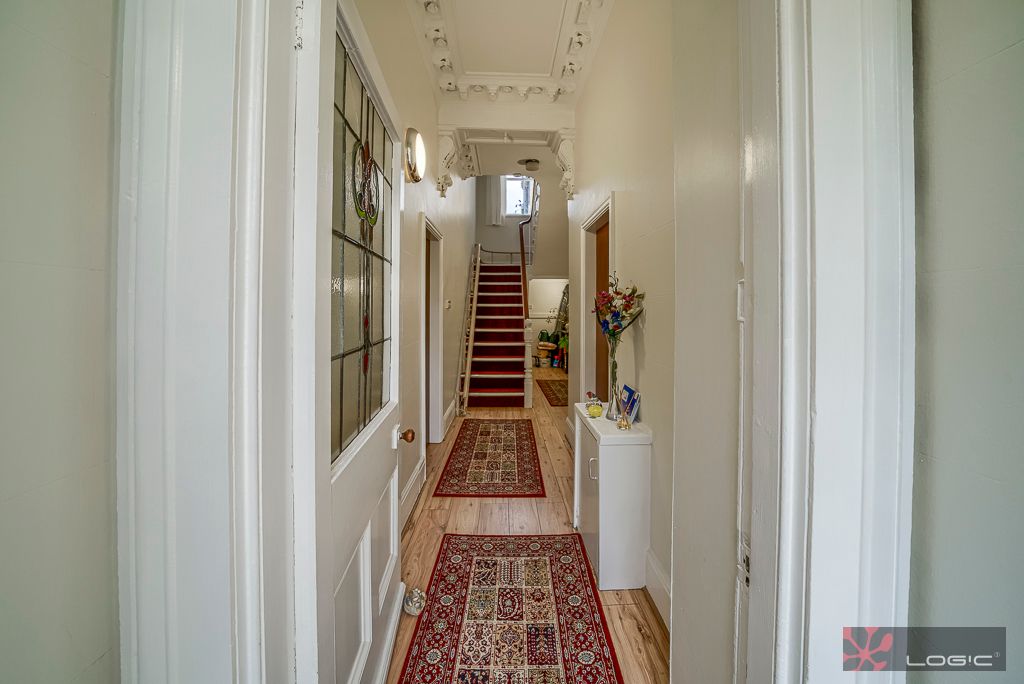 Property photo 2 of 25