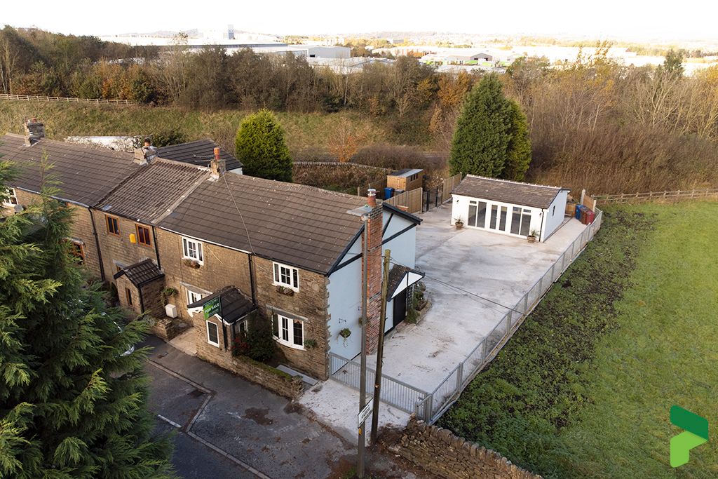 Property photo 2 of 34