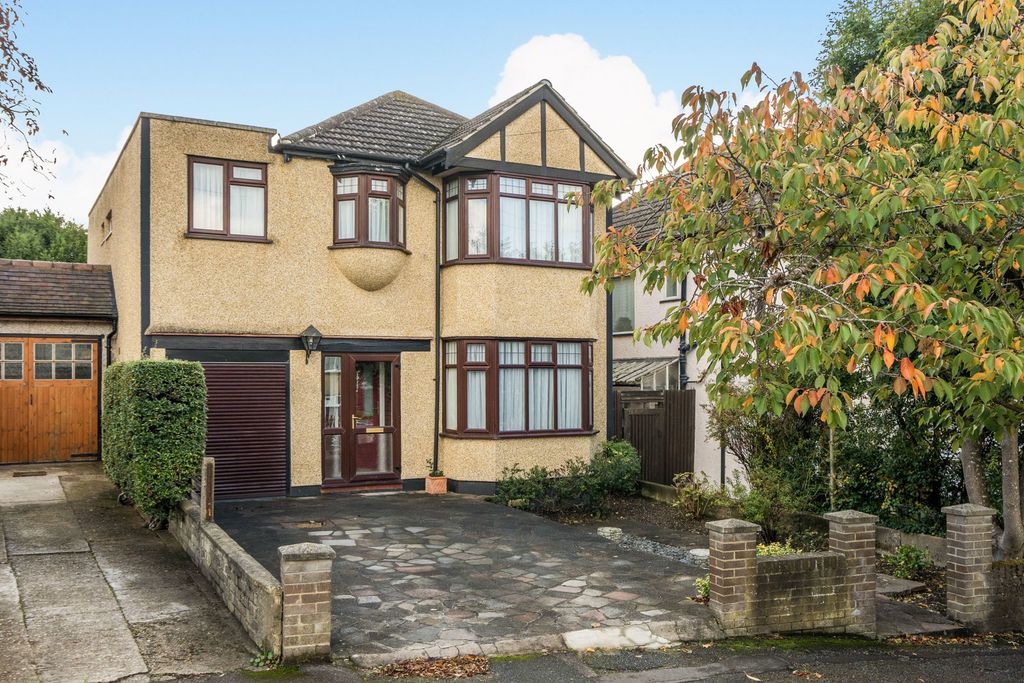 Property photo 2 of 16