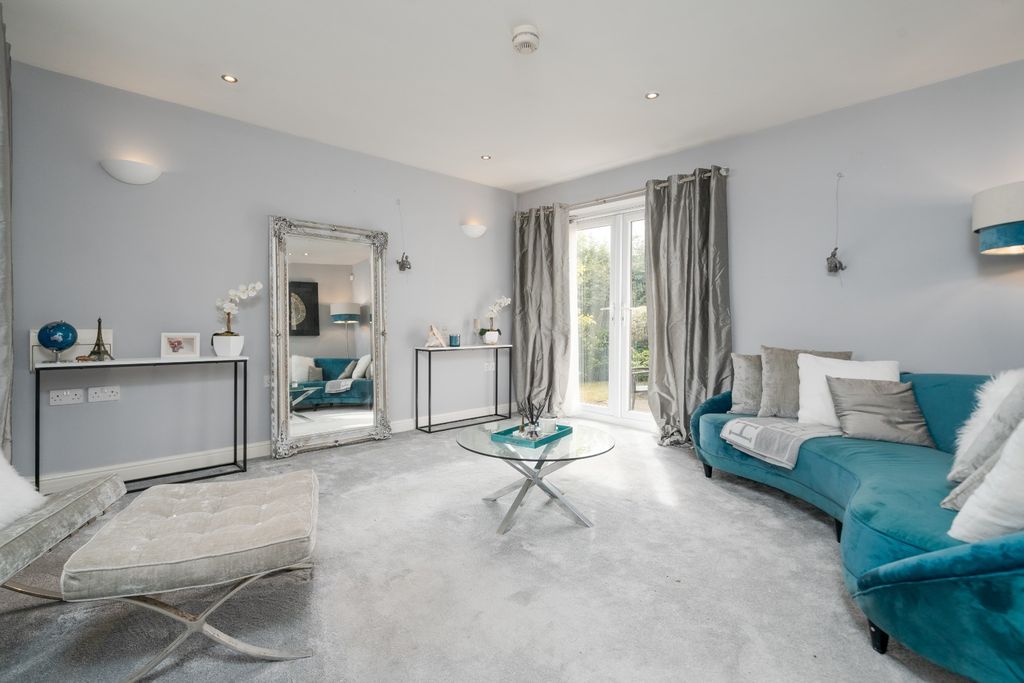 Property photo 3 of 22 5175684