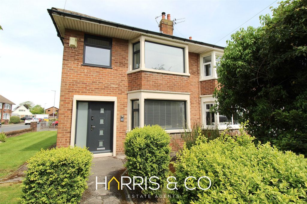 Property photo 1 of 17 Picture No. 12