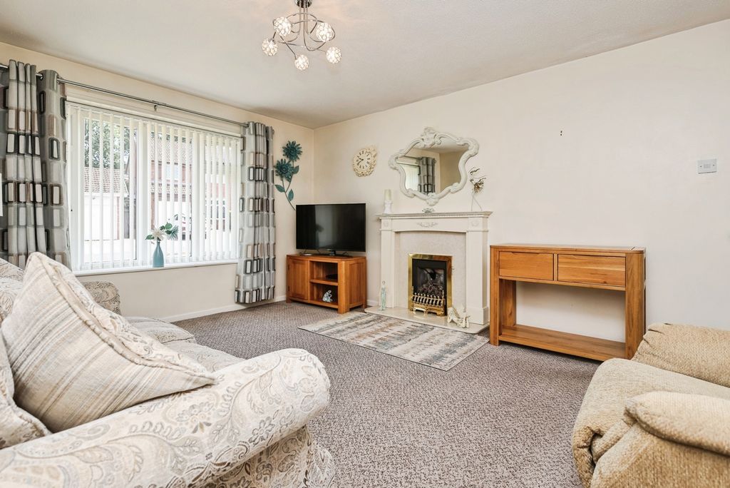 Property photo 3 of 19 Pbox-Img.Jpg