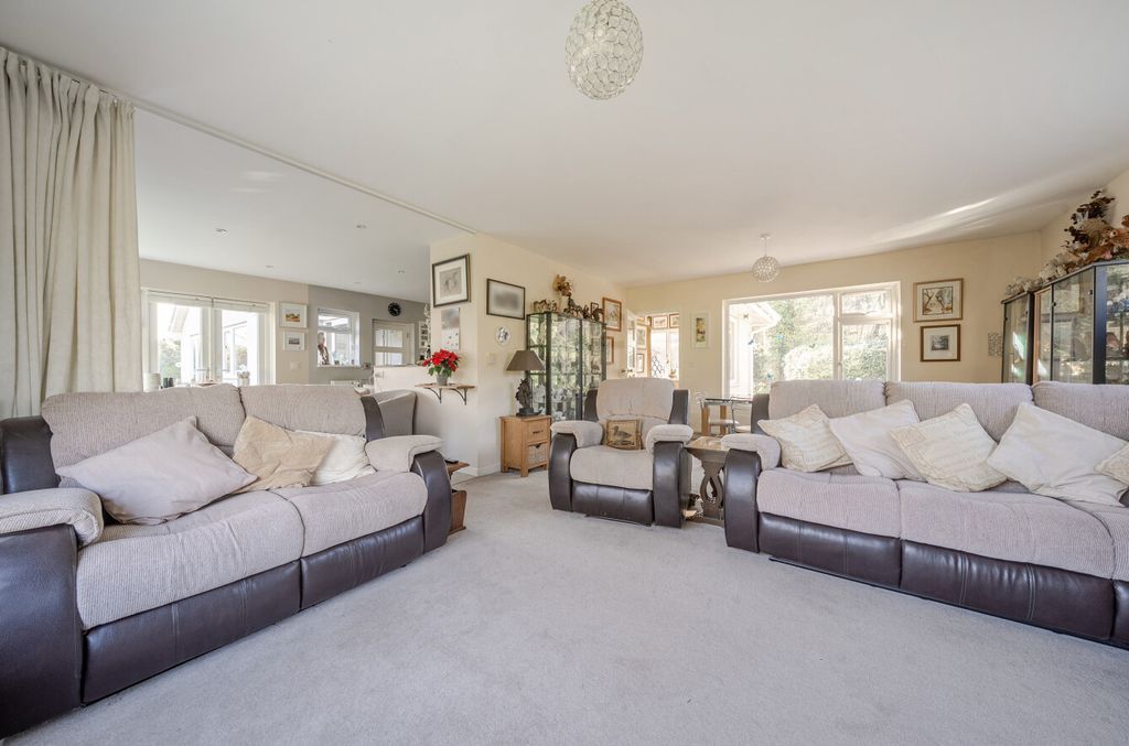 Property photo 2 of 33 1424298-22-69A894...