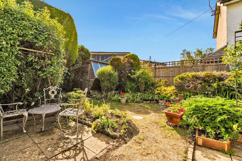 Property photo 3 of 12