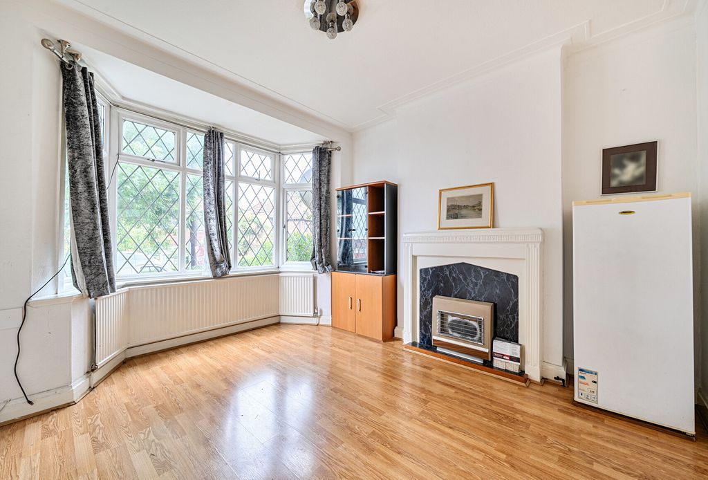 Property photo 3 of 12 1472503-21-6A26E8...