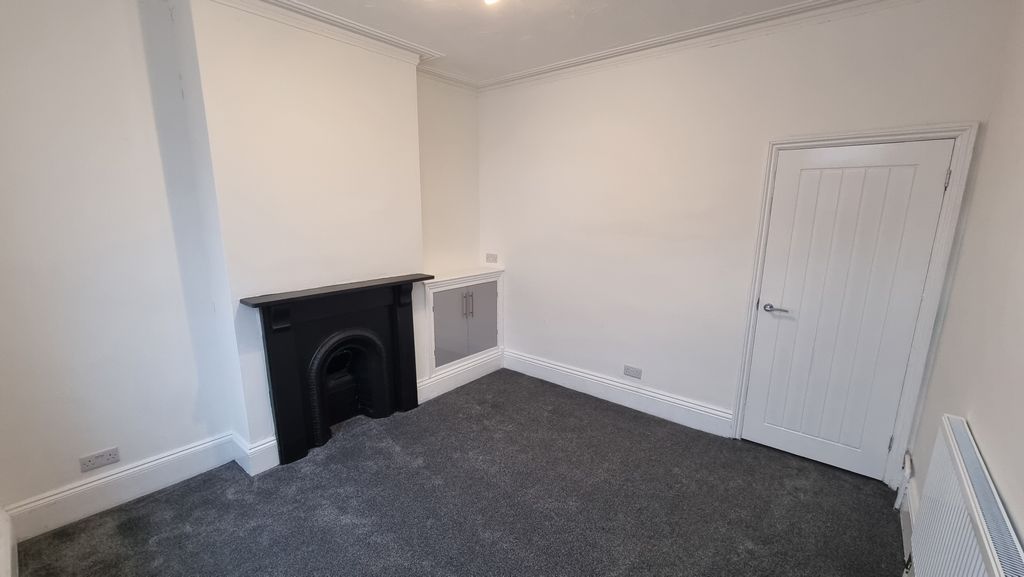 Property photo 2 of 9 Photo 2