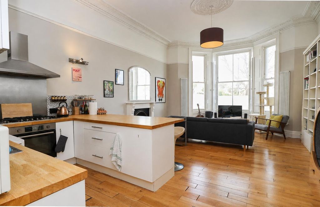Property photo 2 of 9 1A8Fc164-c77F-4Fb4-Bda6-c40E54B17d92-2.Jpg