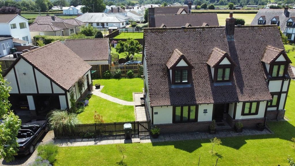 Property photo 1 of 24