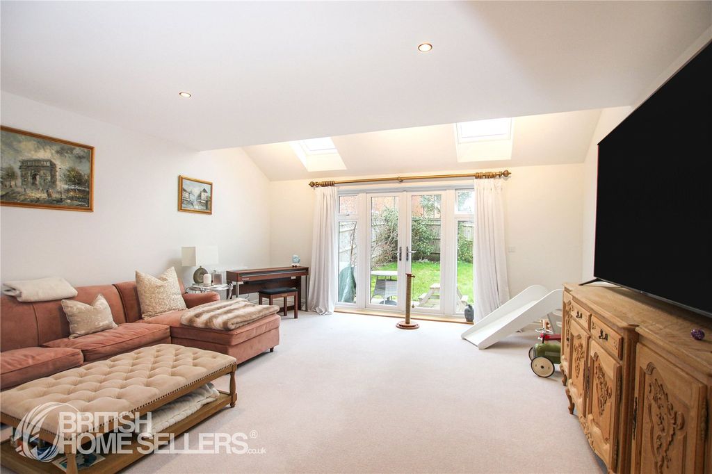 Property photo 3 of 19 Picture No. 07