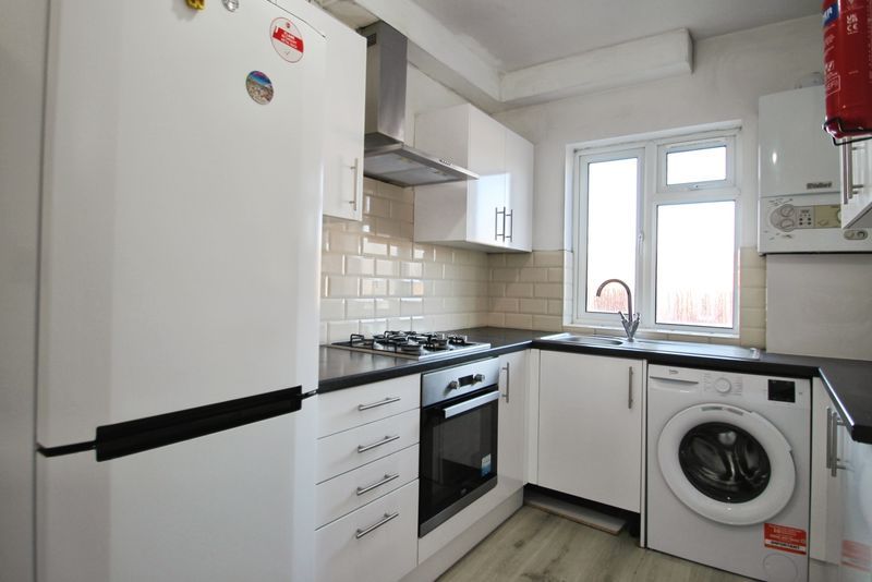 Property photo 3 of 10 Photo 7