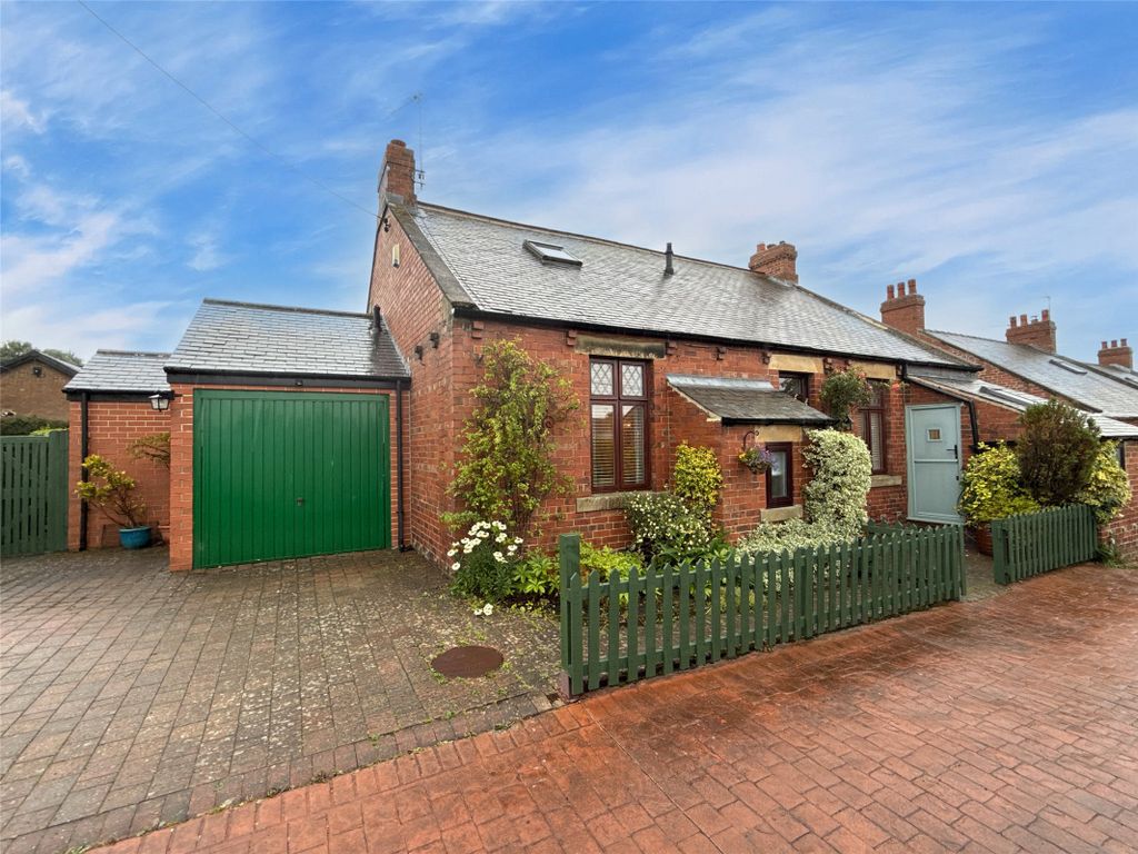 Property photo 1 of 33 External