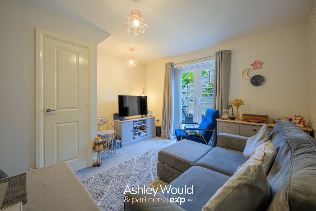 Property photo 2 of 15