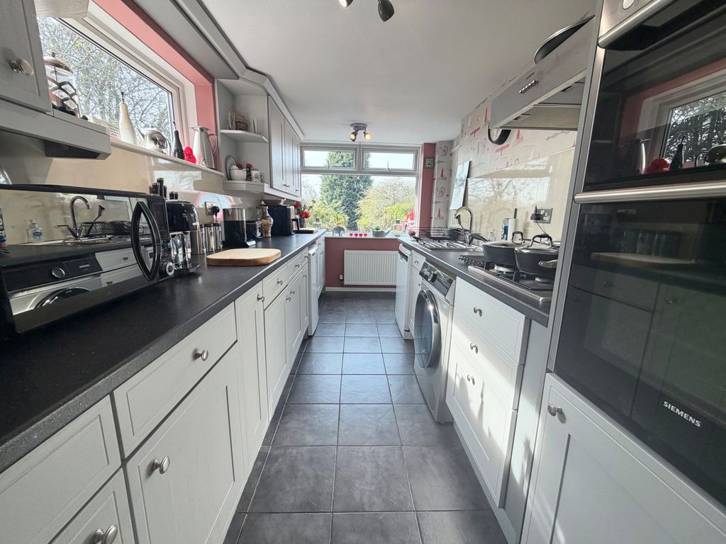 Property photo 2 of 24