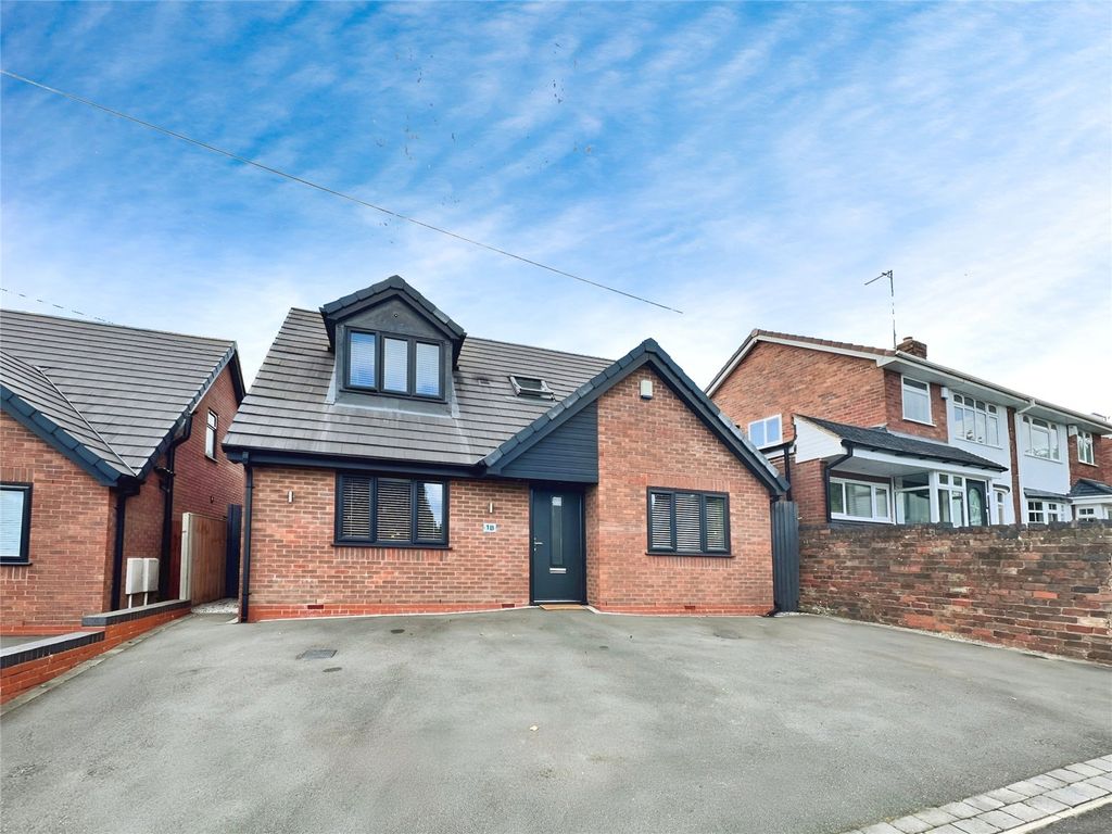 Property photo 1 of 18 External