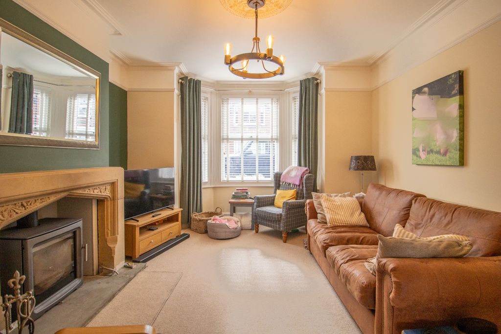 Property photo 2 of 24 4988602