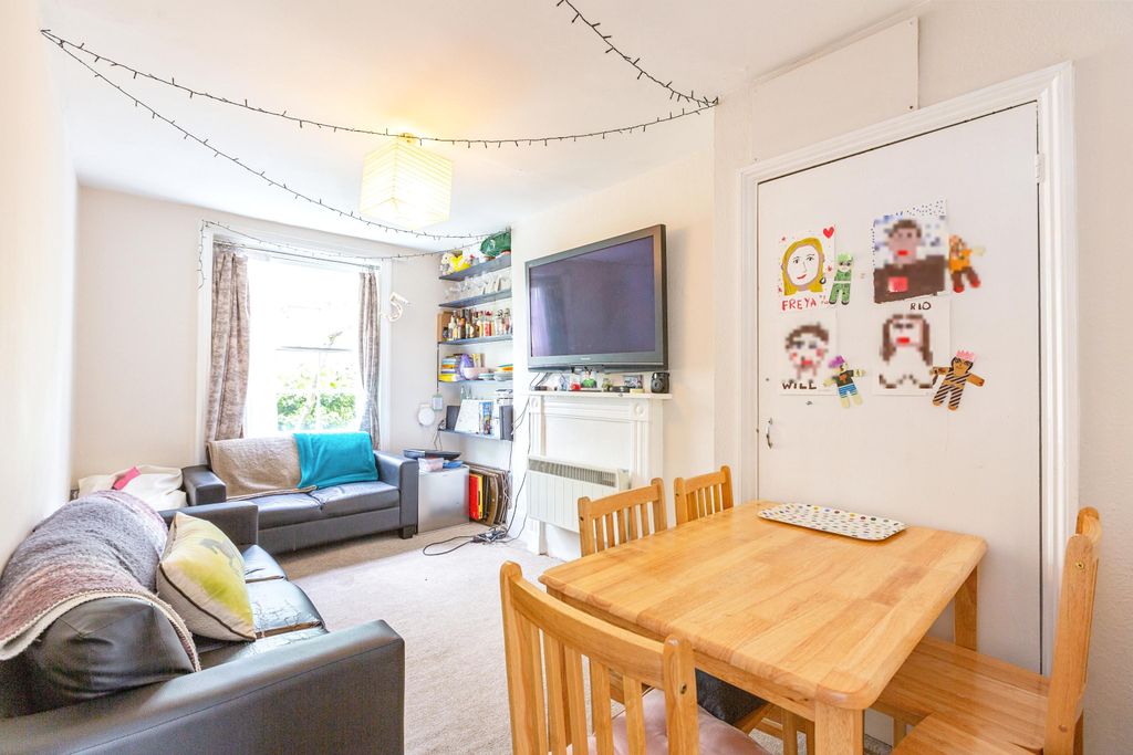 Property photo 1 of 7 1