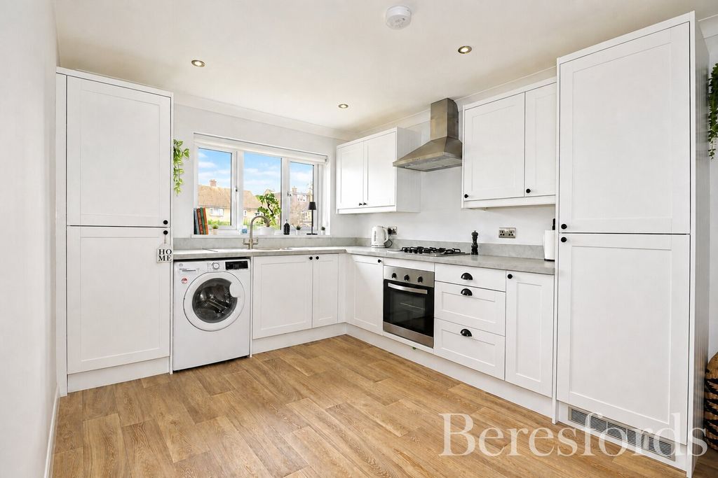 Property photo 2 of 17 Picture No. 47