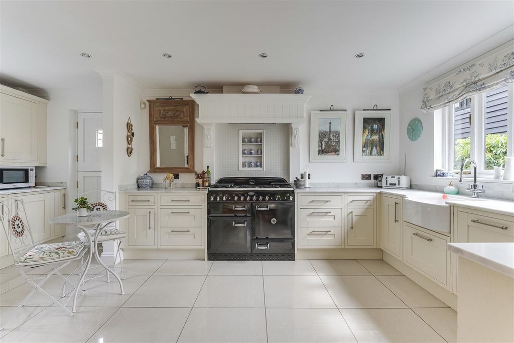 Property photo 3 of 37 Freezes Barns-28.Jpg