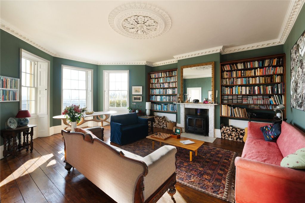 Property photo 3 of 23 Sitting Room