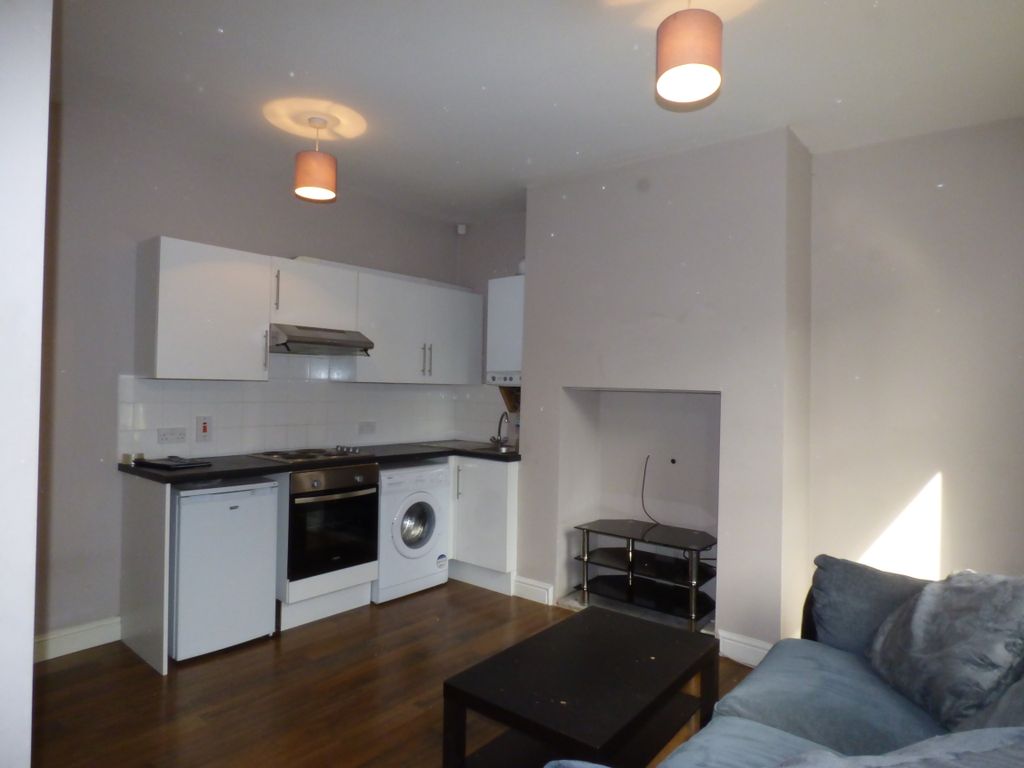 Property photo 1 of 6 P1000728