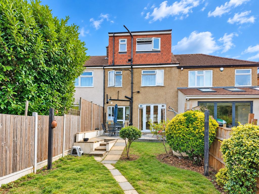 Property photo 2 of 22 5564491