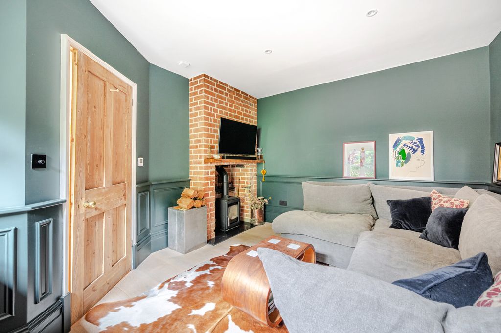 Property photo 2 of 10