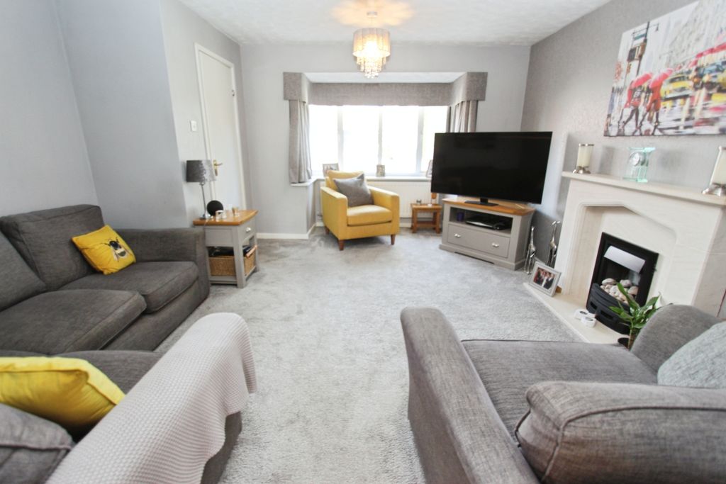 Property photo 2 of 26