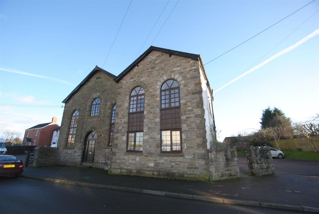 Property photo 1 of 7