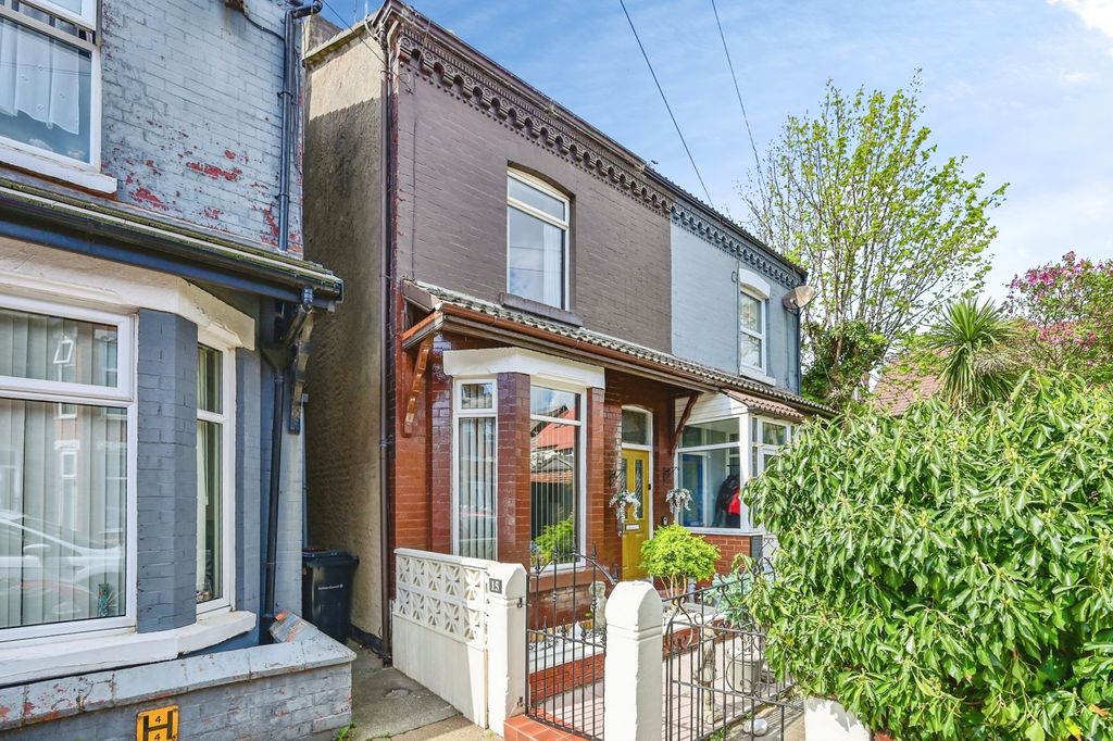 Property photo 2 of 16 Pbox-Img.Jpg