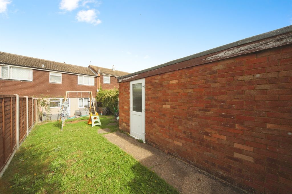 Property photo 3 of 17