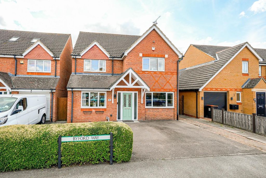 Property photo 1 of 32
